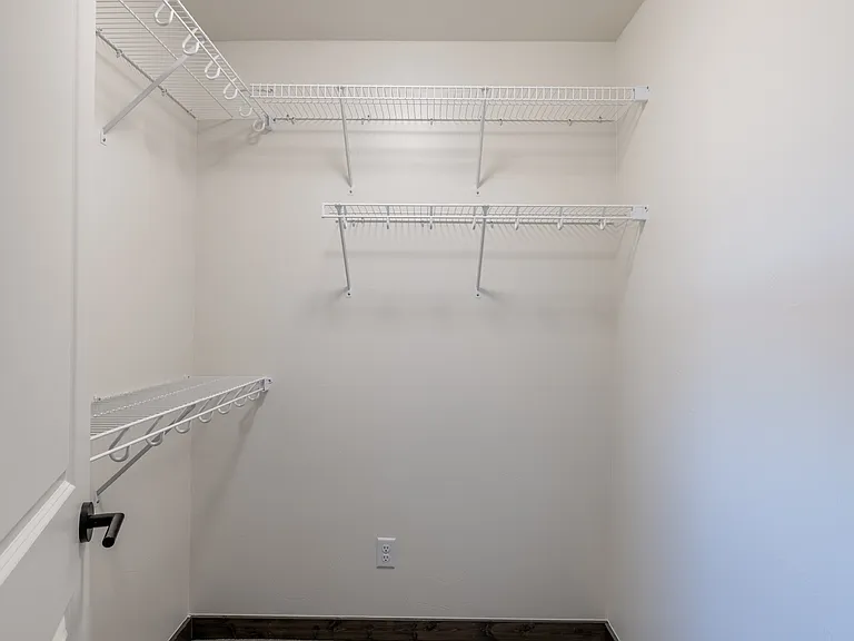 3384 Crosswind Ct — Photo 18