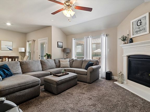 5th image of 3609 Bastrop St