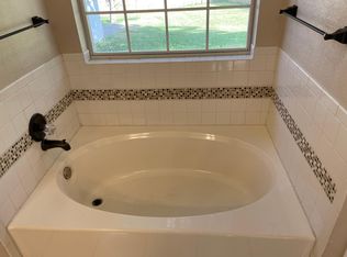 1053 Dane Dr, Hewitt, TX 76643