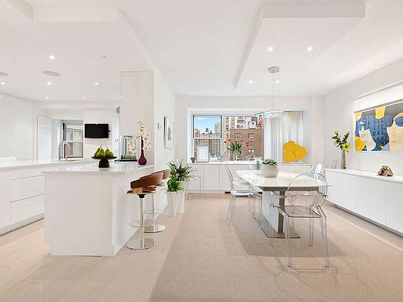4th image of 150 E 69th St APT 7K