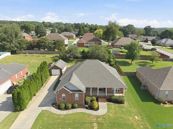 249 Kelsey Lynn Ln, Huntsville, AL 35806
