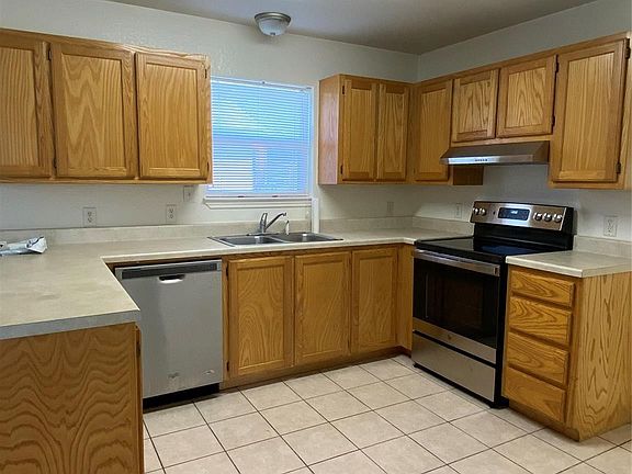 5th image of 4406 Bobbie Ann Dr