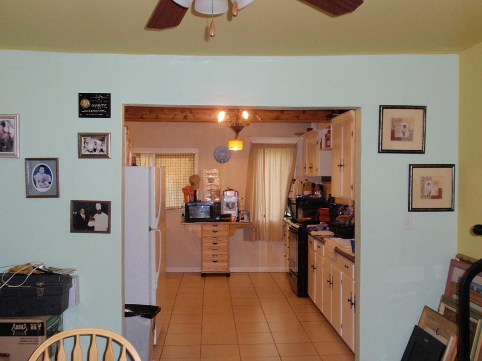2nd image of 2115 S Bemis St
