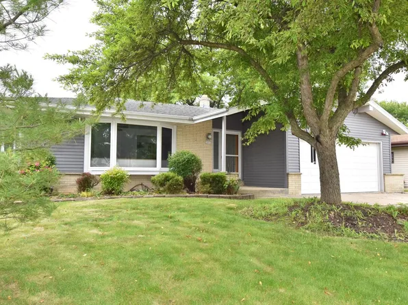 2091 East Spruce COURT, Oak Creek, WI 53154