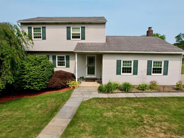 2651 Grandview Pl, Endicott, NY 13760