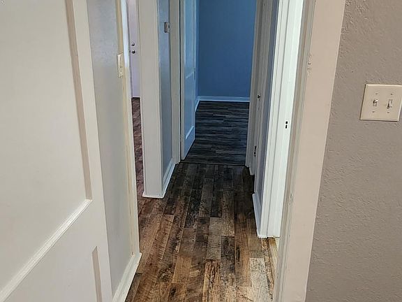 4th image of 619 N 48th Ave