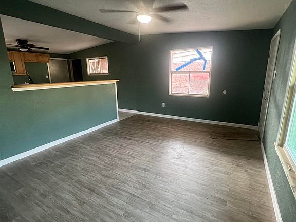 4th image of 3100 Jonquil St