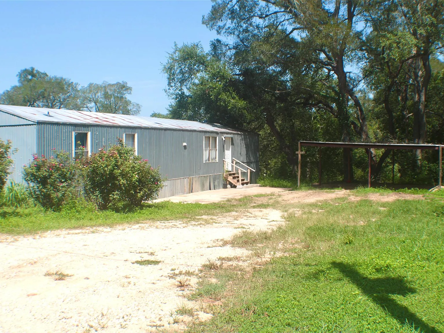 2 bed, 2.0 bath, 1568 sqft, $1,300 — Photo 2