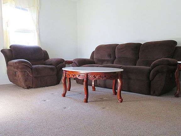 Spacious living room