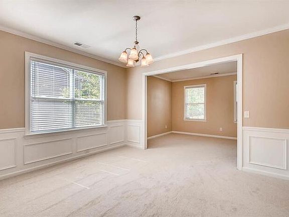 3rd image of 5170 Chattanooga Way