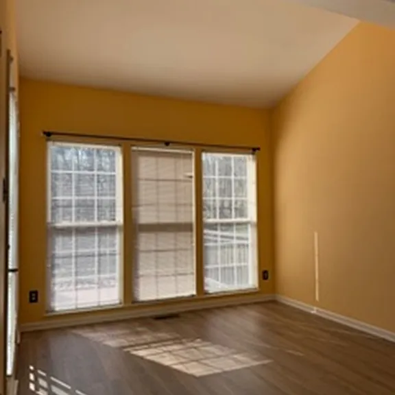 13 Barclay Dr — Photo 5