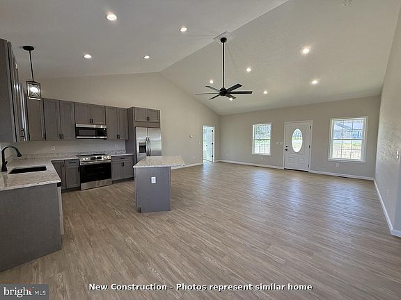 5th image of 148 Forman Rd