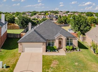 5133 Bayview Dr, Fort Worth, TX 76244