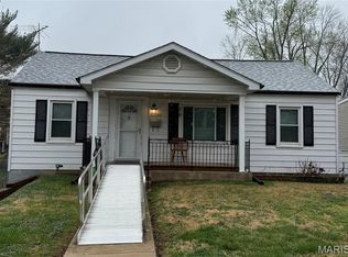 10346 Saint Henry Ln, Saint Ann, MO