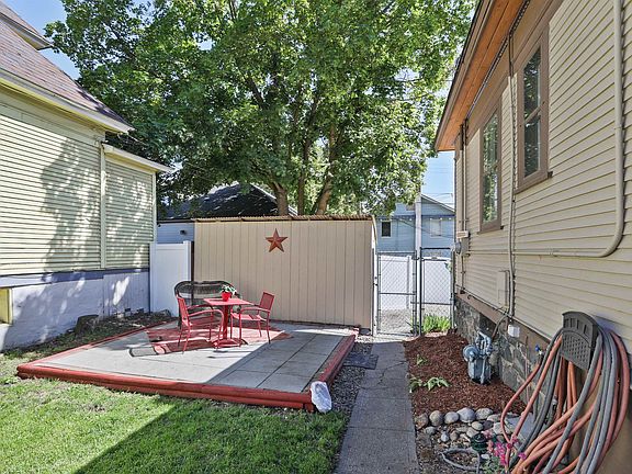 4th image of 709 W Spofford Ave