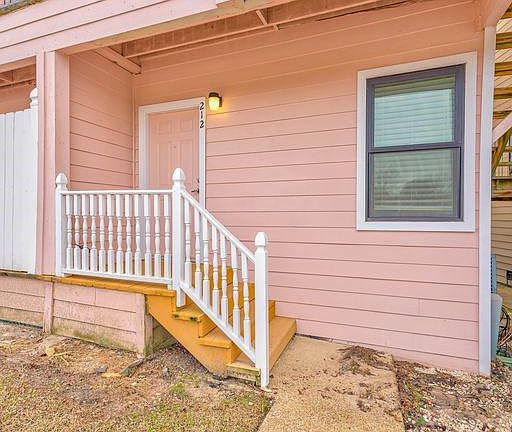 4th image of 445 Carolcrest Ln APT 212