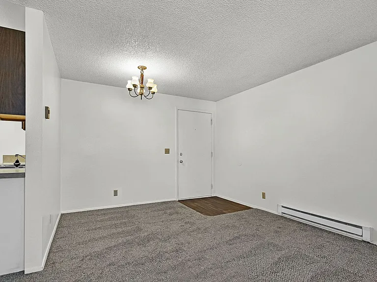 Roosevelt Apartments — Photo 32