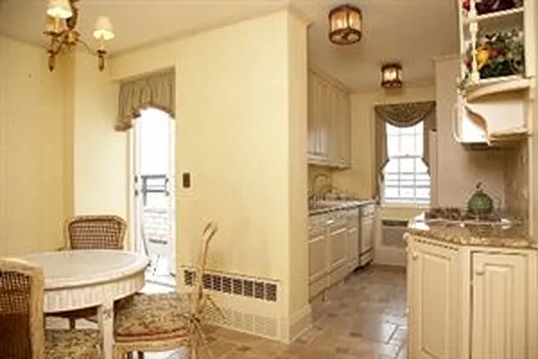 Sold by Douglas Elliman | media 31