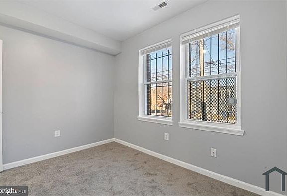 5th image of 1643 V St SE APT 2