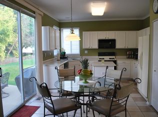 1743 Ellington Dr, Aurora, IL 60503