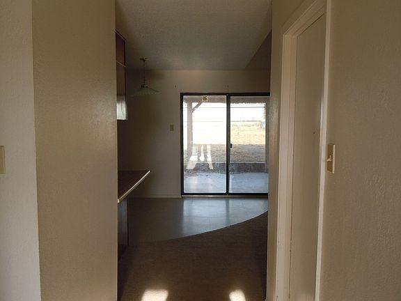 2nd image of 2733 N Van Buren St