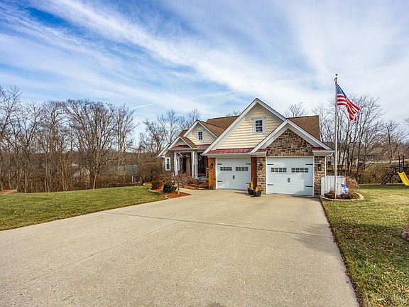 4th image of 22348 Nevada Ct
