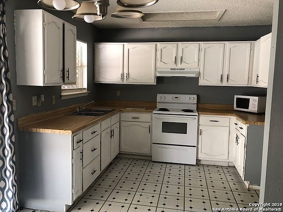 2nd image of 5954 Cliff Valley Dr