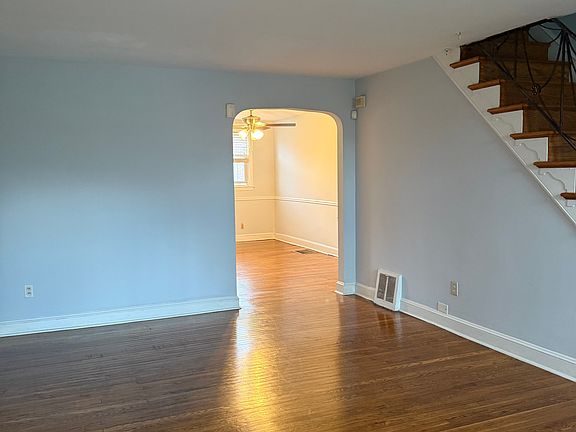2nd image of 7608 Sherwood Rd
