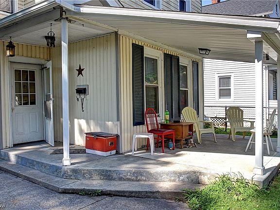 5th image of 6001 Pear Ave