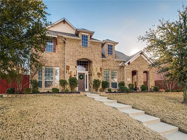 1st image of 627 Deerwood Ln