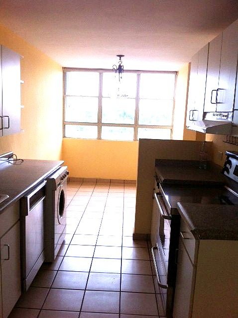 2nd image of 2692 Torre San Miguel Apto