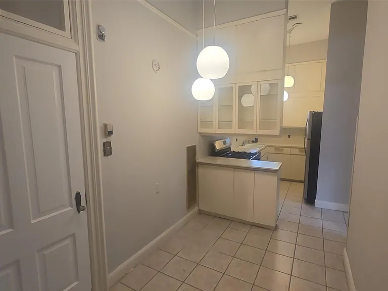 800 San Antonio St #5 — Photo 3