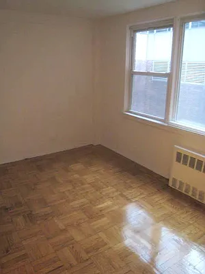 Rented by City Connections Realty | media 3