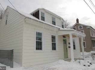 132 Manor Ave, Millersville, PA 17551
