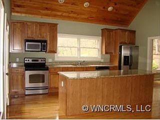 3rd image of 94 Mountain Park Dr