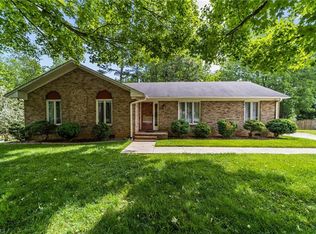 6 Cranbourn Ct, Greensboro, NC 27455