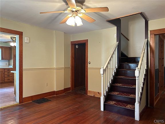 5th image of 150 Cottage St