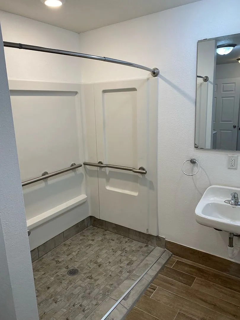 3 bedroom 1.5 bath house for rent! — Photo 3