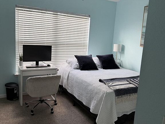 3rd image of 3694 SUMMERLIN Lane