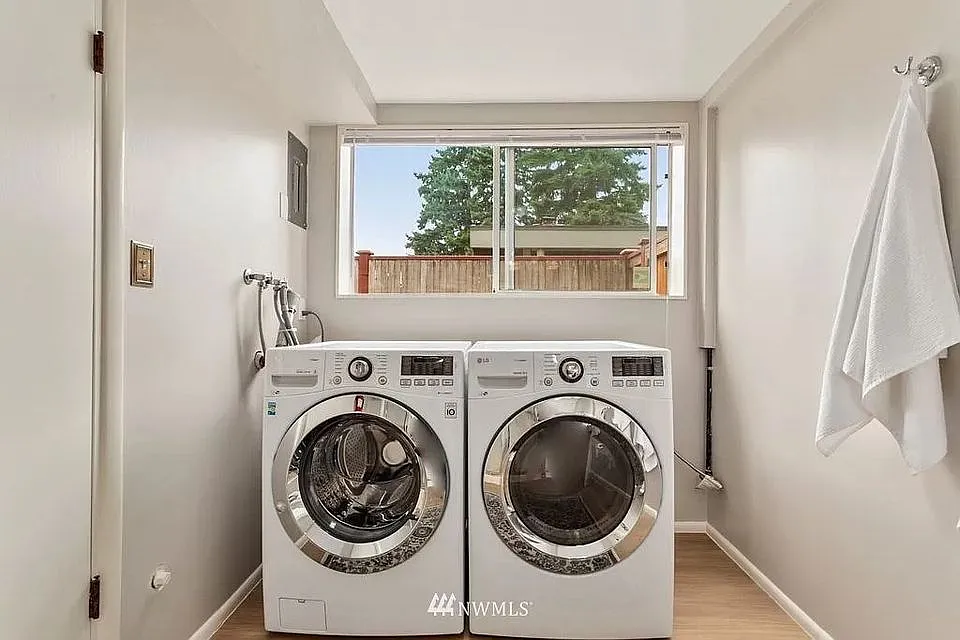 5 bed, 1690 sqft, $1,200 — Photo 4