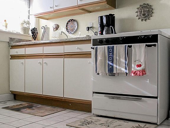 2nd image of 1949 W Winnemac Ave APT 3