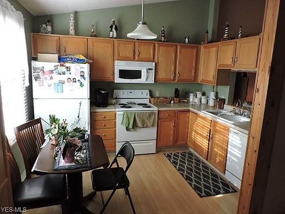 4th image of 651 Sturbridge Dr Unit 6