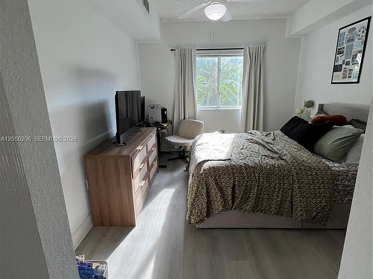 6001 SW 70th St #421 — Photo 5