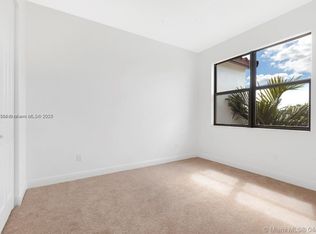 20901 NW 1st Dr #1, Hollywood, FL 33029