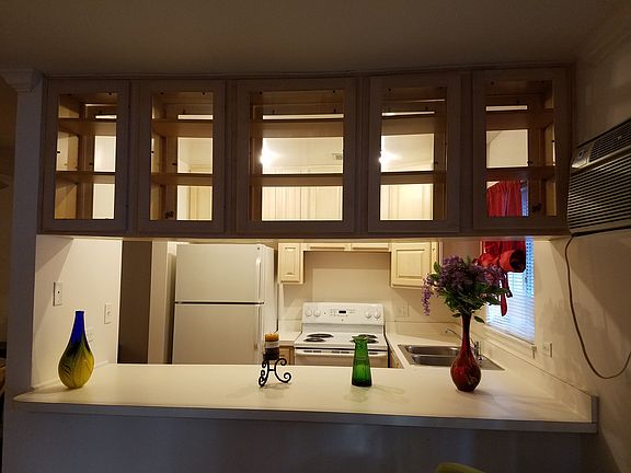 2nd image of 7936 Janes Ave #251