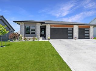 14509 Sutton Dr, Urbandale, IA 50323