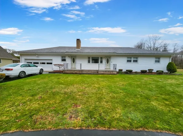 415 Chase Rd, Dartmouth, MA 02747