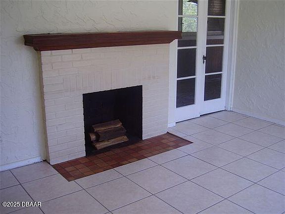 2nd image of 221 Williams Ave