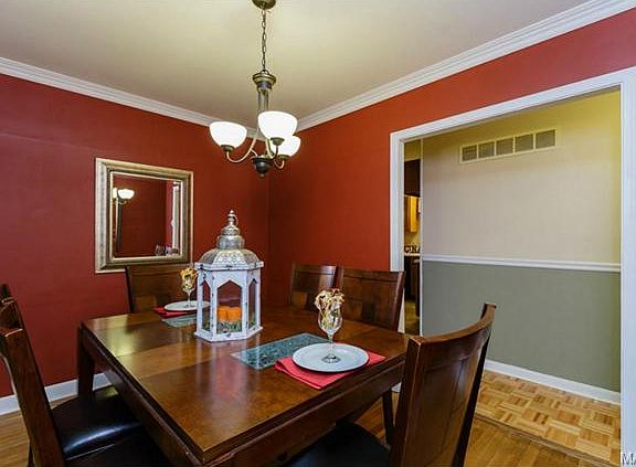 5th image of 725 N Castello St