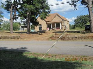 1022 N Roseville St, Altus, AR 72821